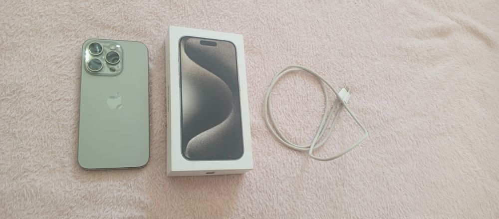Iphone 15 pro в хорошем состояний