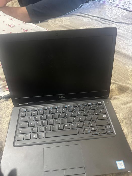 Dell laptop intel core i5... 8GB/256GB