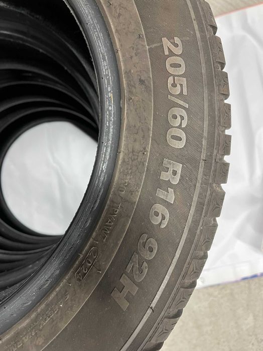 Anvelope vara/iarna 205 / 60 R 16