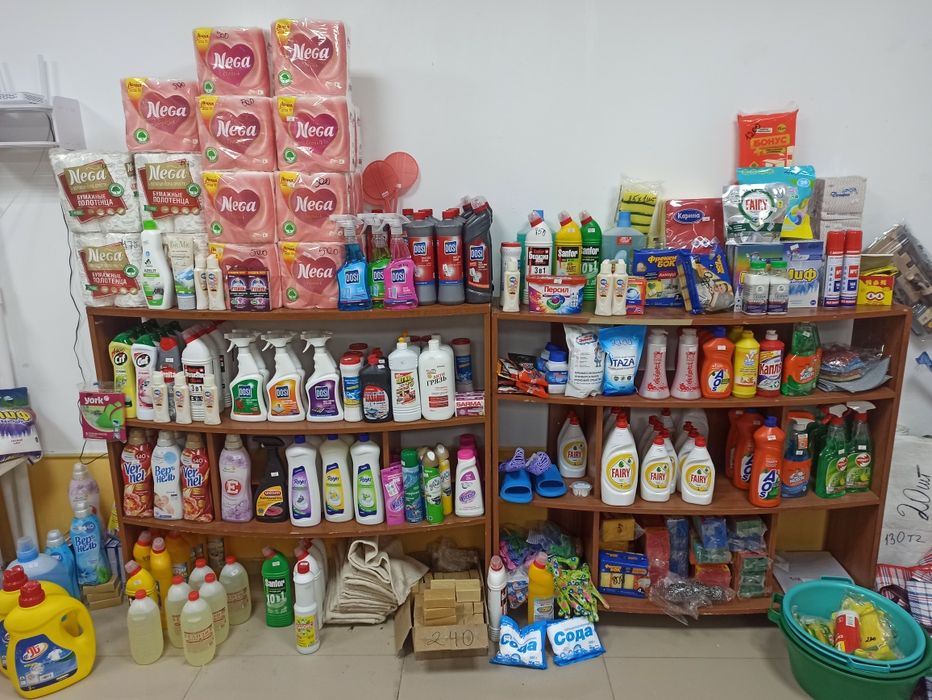 Продаю стеллажи и полки