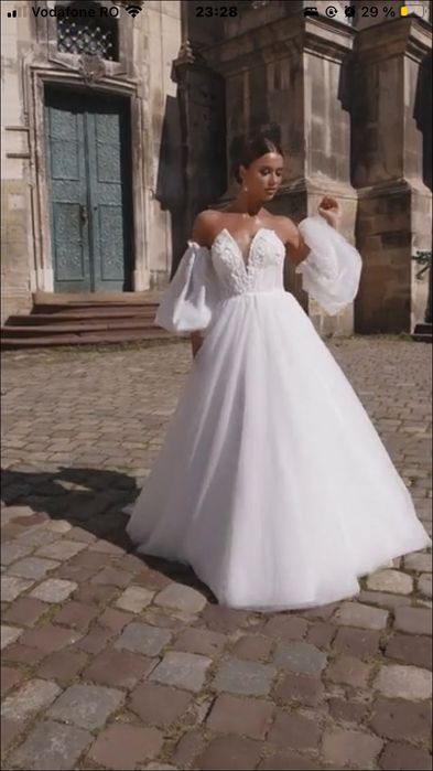 Rochie de mireasă necununată, este pe corset potrivită mărimii s/m