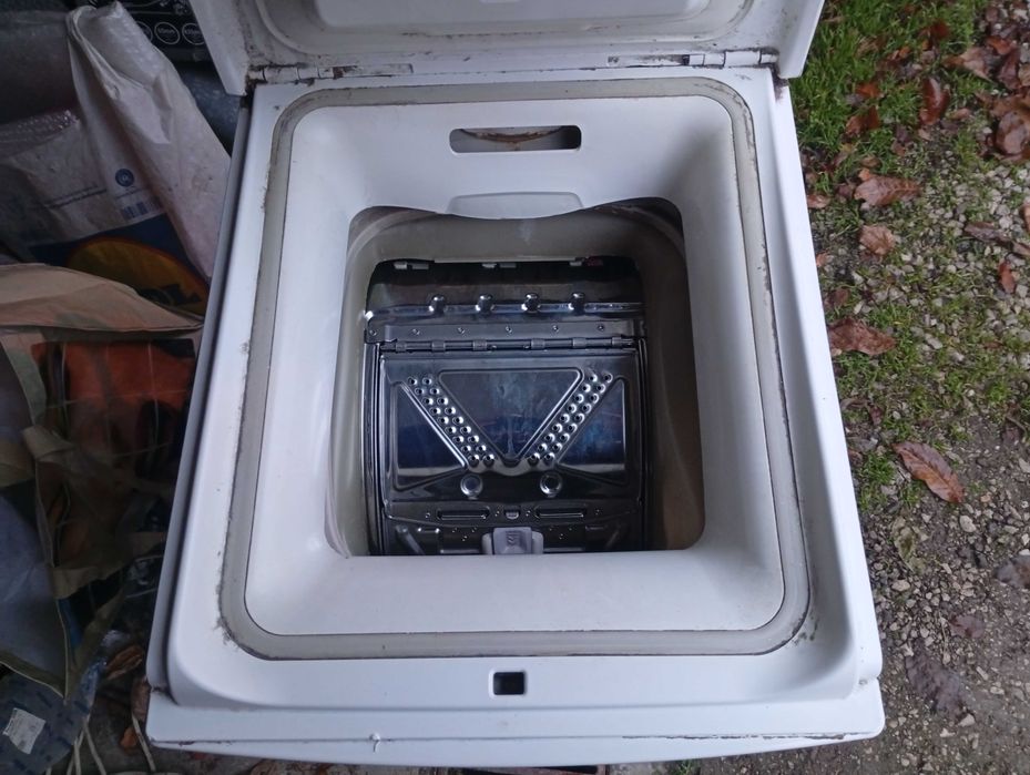 Пералня Worlpool на части