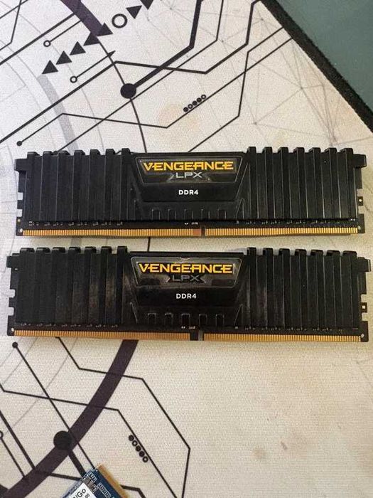 RAM DDR4 16GB (2×8GB) Corsair Vengeance LPX 2400MHz CL16