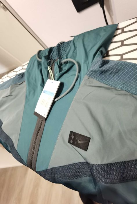 Jacketa Nike Tottenham Hotspur, PRODUS NOU CU ETICHETA, MARIMEA M