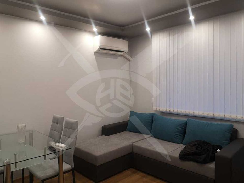 Дава се под наем Тристаен апартамент в Варна, Зимно кино Тракия - 86 кв.м за 600 € - Снимка #1