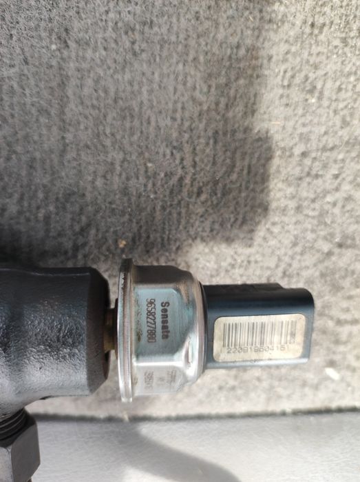 Датчик налягане гориво за Пежо-307,1.6HDI