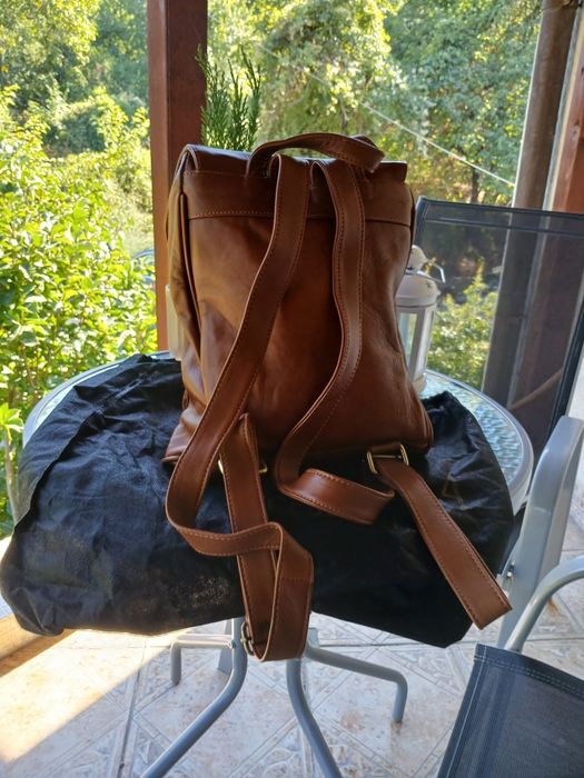 Дамскa раница от естествена кожа премиум изработка