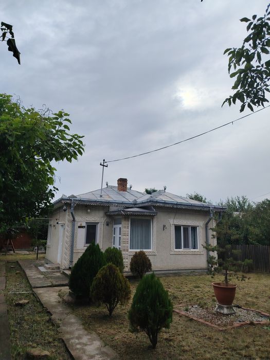 Vând casa în Bucecea
