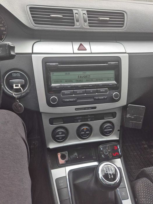 VOLKSWAGEN Passat 2010 — imagine 3