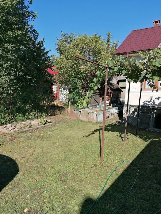 Casă cu teren 1.200 mp, panouri solare 3 kW – Soveja, Vrancea