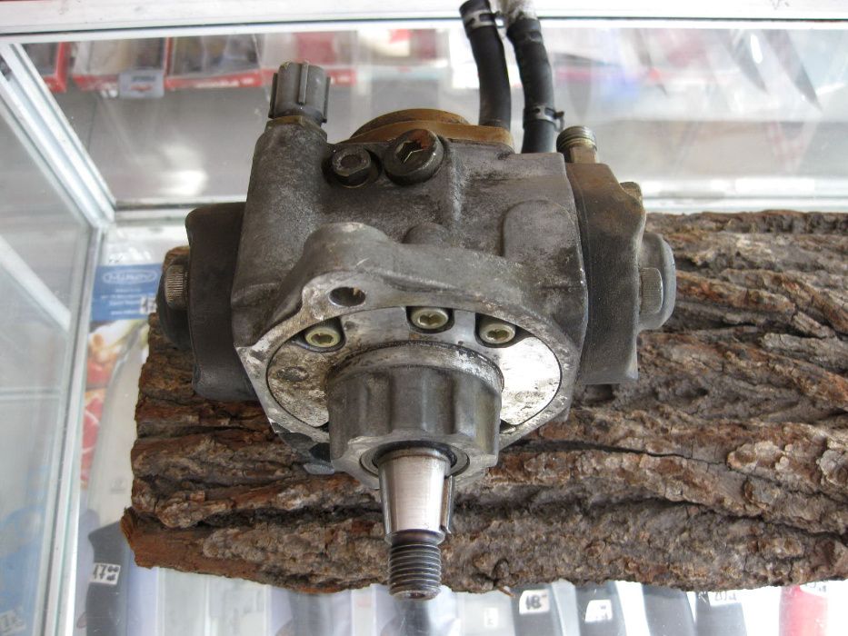 Дизел помпа за Мазда 6 2004 модел 136 к.с. Денсо Япония