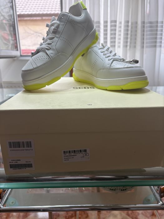 Snikers mărimea 44, originali