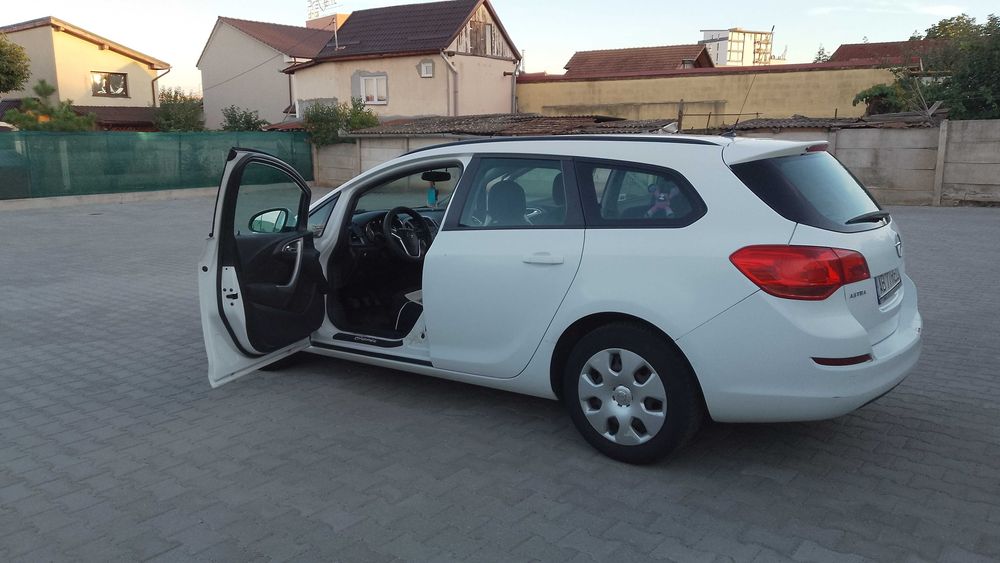 Opel Astra 2012 J 1.3 Sport Tourer