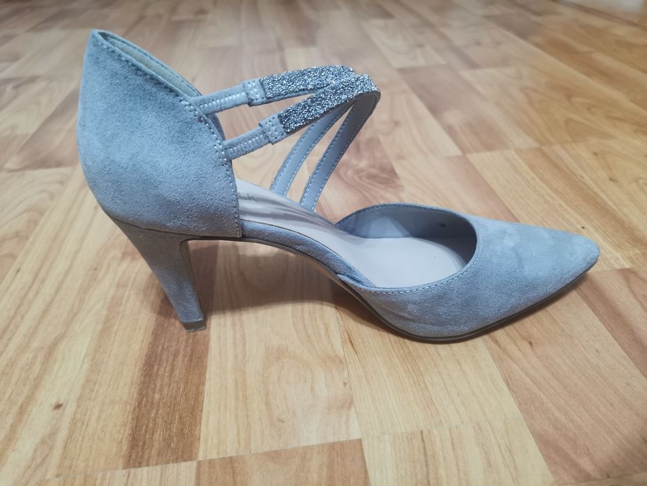 Pantofi eleganti