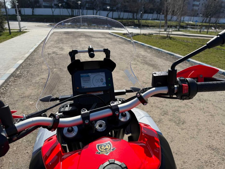 Motocicleta Adventure Touring Aprilia Tuareg 660 – Accesorizată OEM
