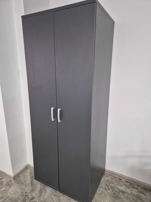 Шкаф для одежды.