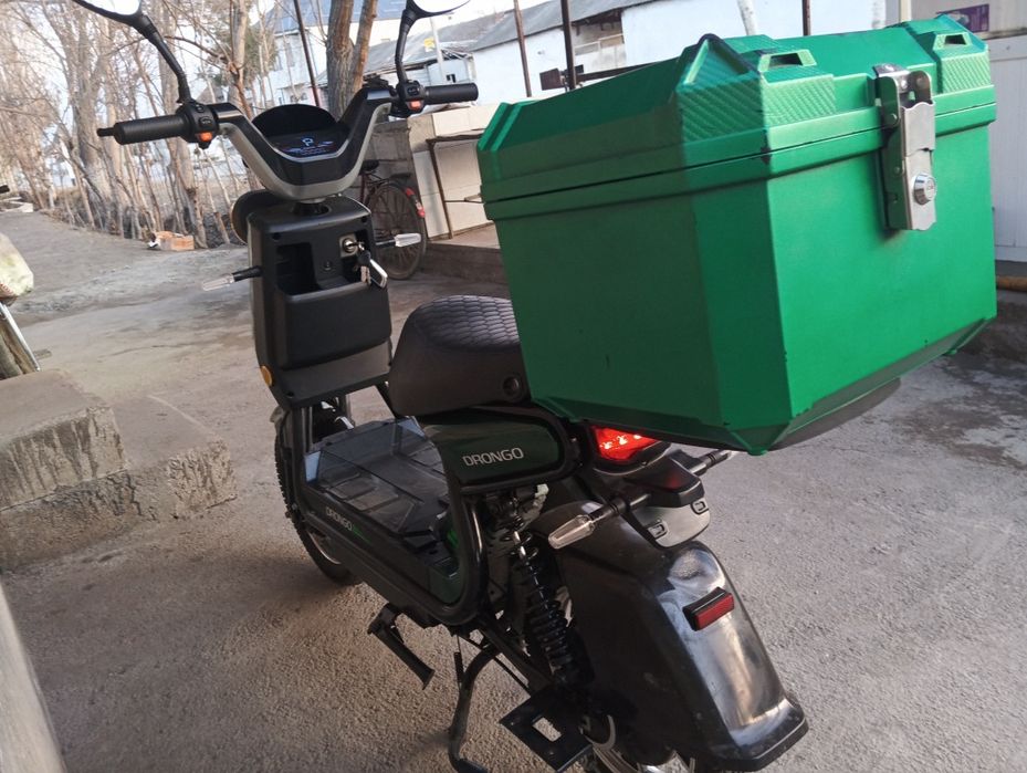 Skuter sotiladi vela sekuterga ustiga pul berilsa obmen bor