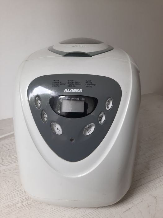 Vand masina de făcut pâine