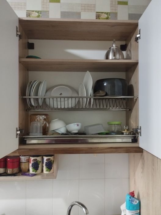 Kuxiniy mebel sotiladi