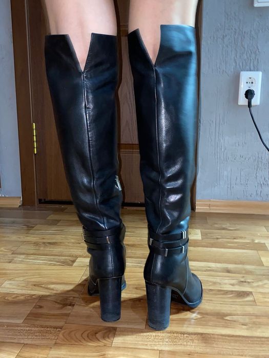 Продам женские сапоги