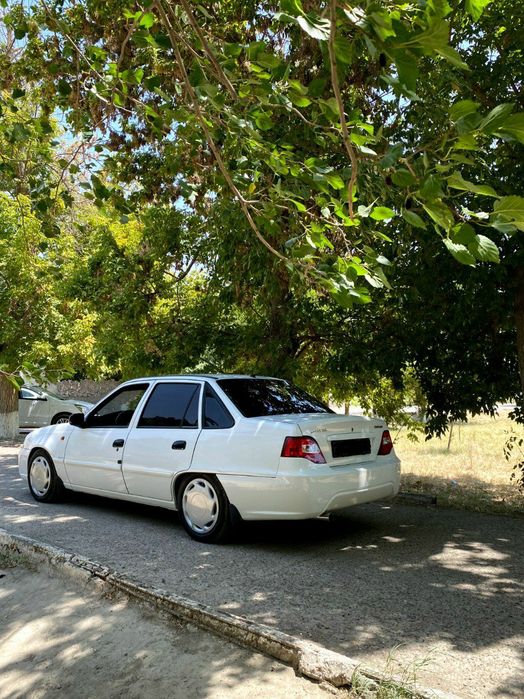 Нексия 2 сотилади