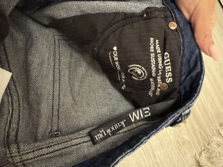 Guess дънки оригинални с ефектен крачол