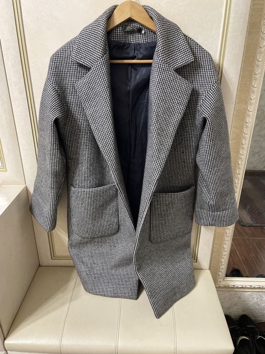 Продам пальто демисезонное