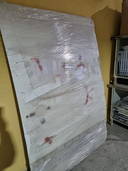 Продаю дверь на Спринтер