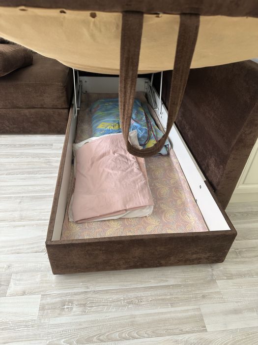 Диван американский