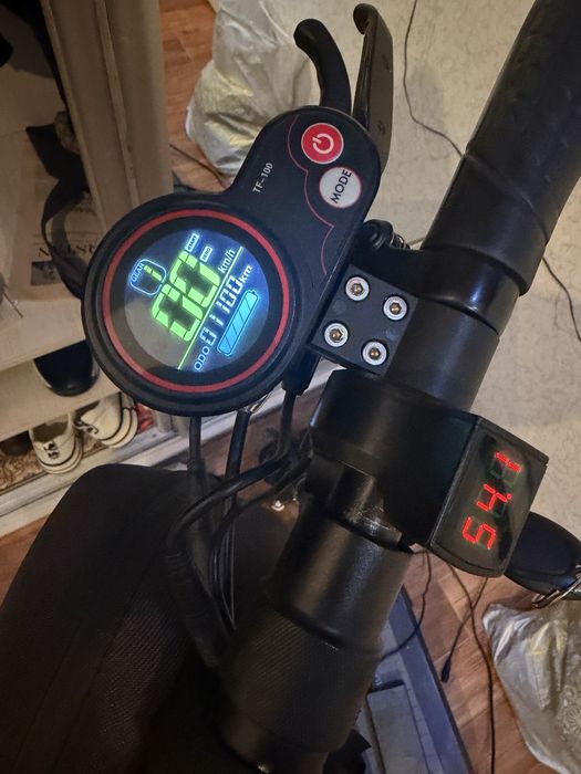 Продам самокат kugoo  m 4 pro