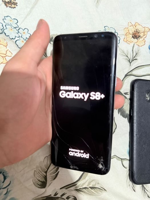 Продам сматрфон Samsung s8