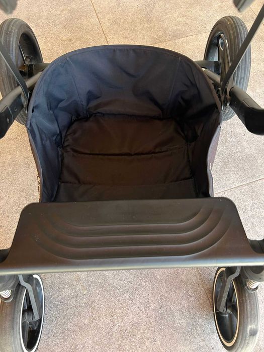 Carucior Cybex Balios S Lux Soho Grey 3in1 + landou si scoica Aton B2
