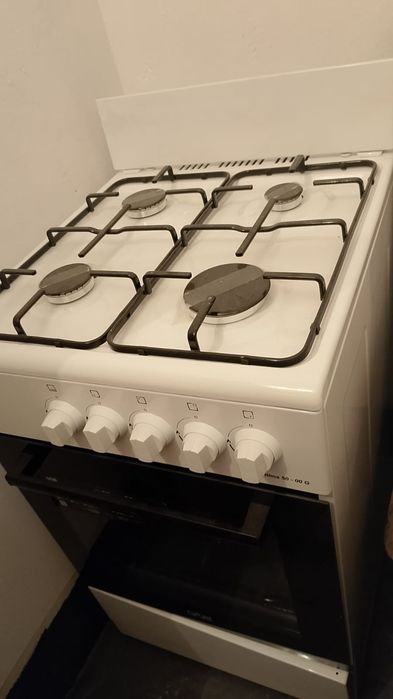 Газовая плита продам