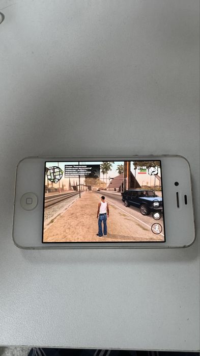 Продам легендарный iPhone 4s