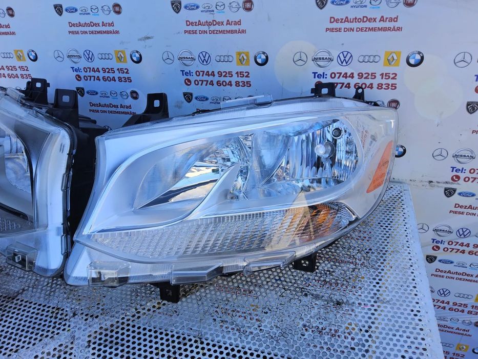 Far Mercedes Sprinter w907 faruri stânga dreapta Sprinter cod a9109060500 a9109060400