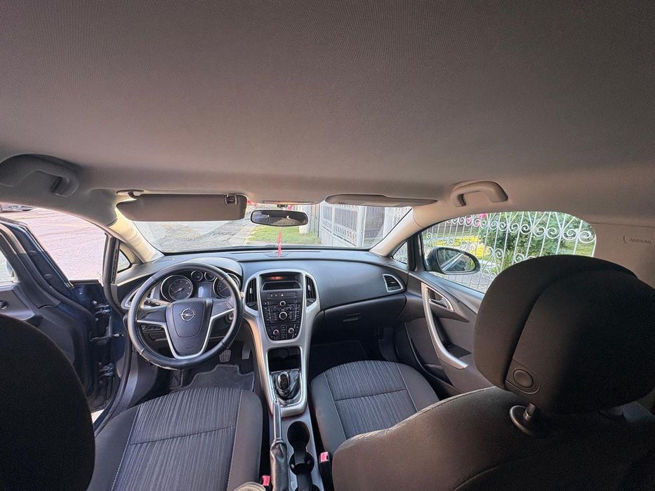 Opel Astra J 2012 2.0 CDTI 160CP