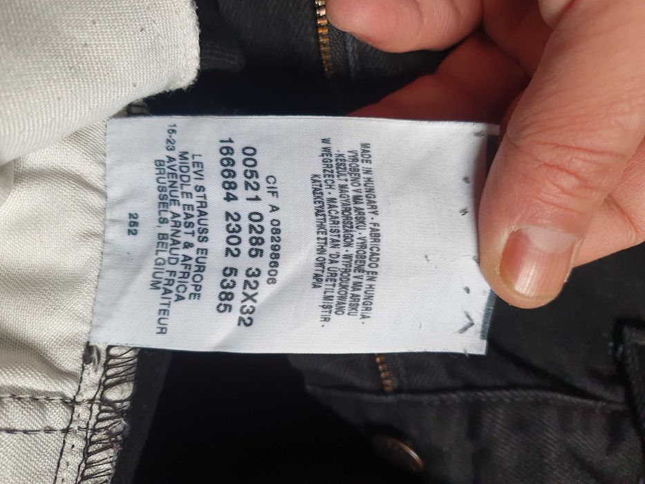 Blugi LEVI'S 521 - Marime W32 L32 (Talie 79 cm)