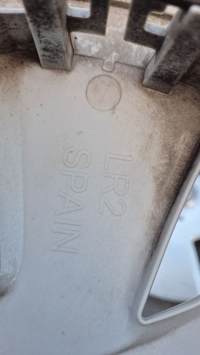 Оригинални капаци /ТАСОВЕ/ за джанти Ауди 16 цола