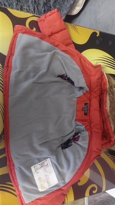 Куртка для мальчика или для девочки.