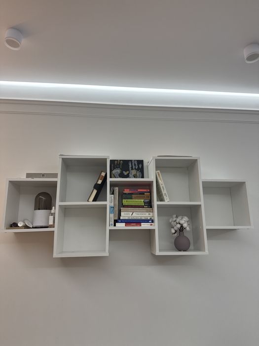 Полка буу. Настеннан полка