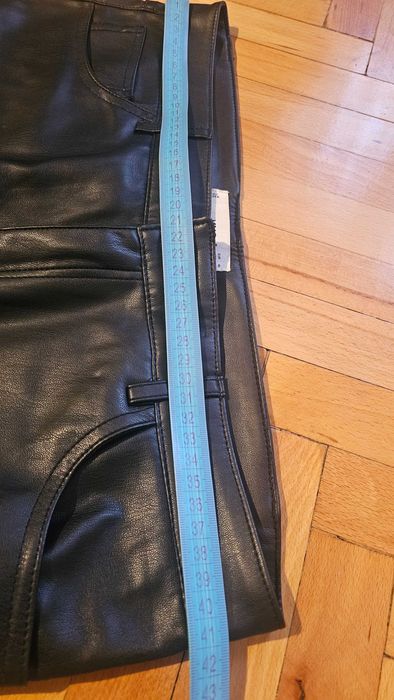 Pantaloni din Piele (Ecopiele) MANGO – Mărimea 40