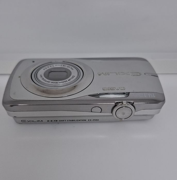 Casio Exilim EX-Z550 компактен дигитален фотоапарат