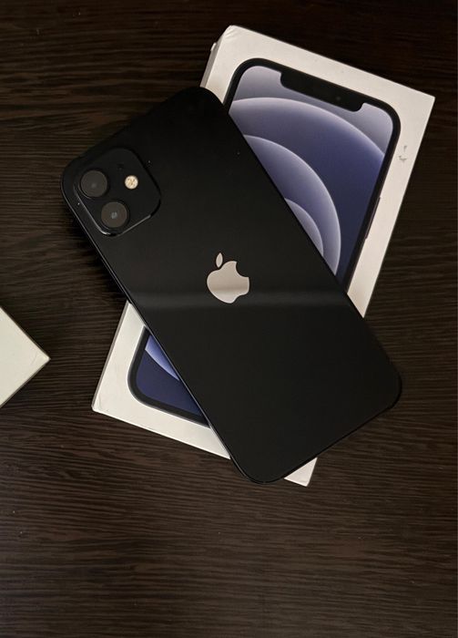 Продам Iphone 12