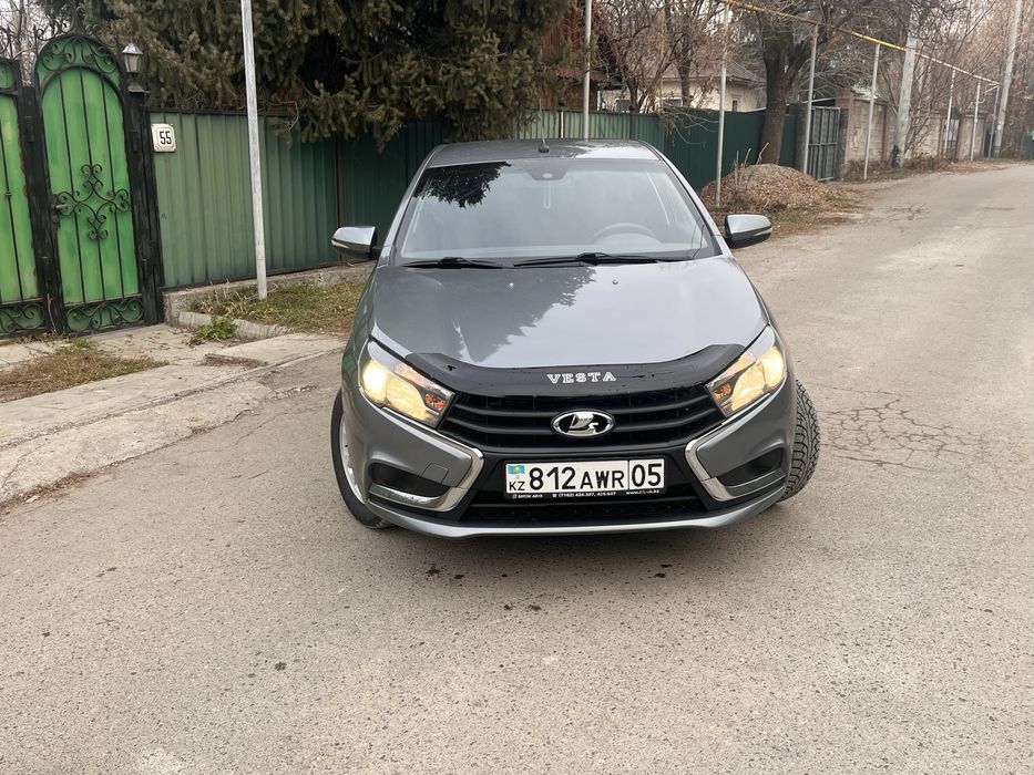 Лада веста 1.6 2015год
