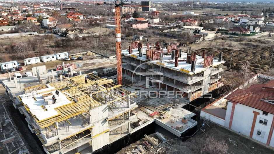 Продава се Тристаен апартамент в Пловдив, Остромила - 96 кв.м за 1417 €/кв.м - Снимка #2