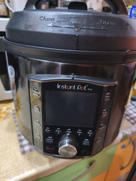 Мултикукър Instant Pot Pro, 5,7l