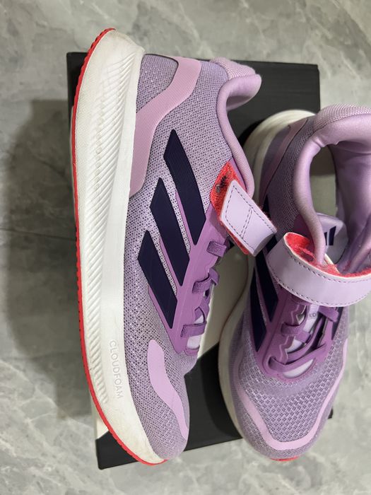 Adidas кроссовки 34-35 размер