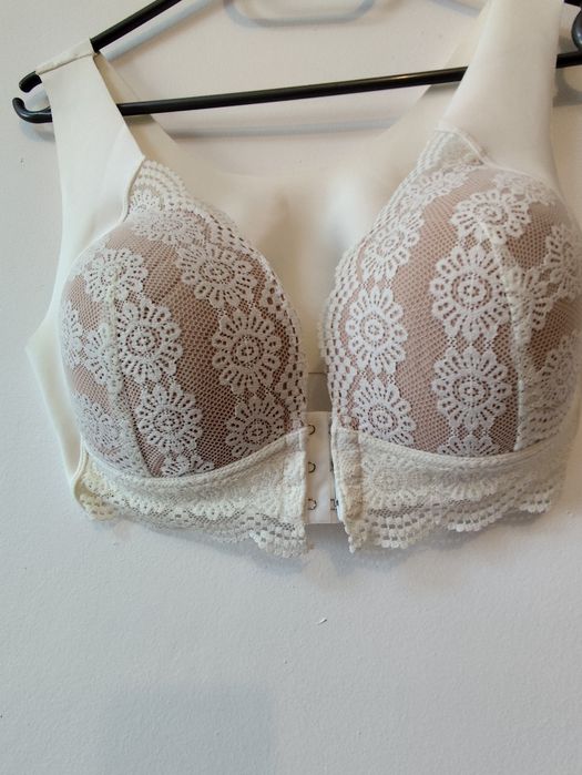 Bustiera dama noua XL