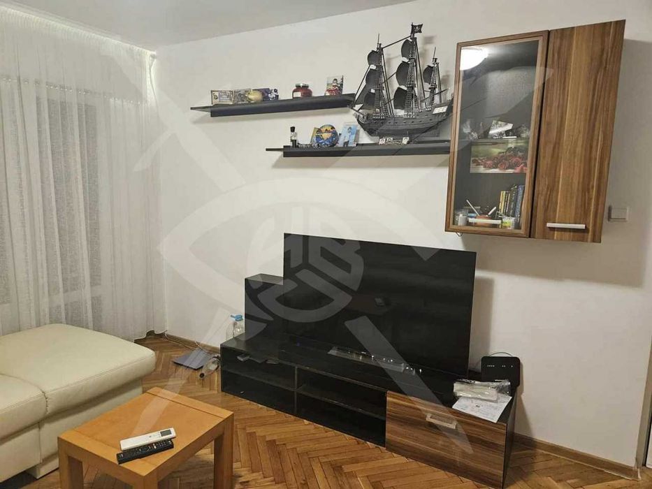 Тристаен апартамент в Цветен квартал- 90929