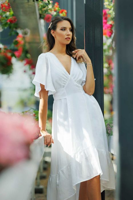 Красива бяла рокля от лен Ephos